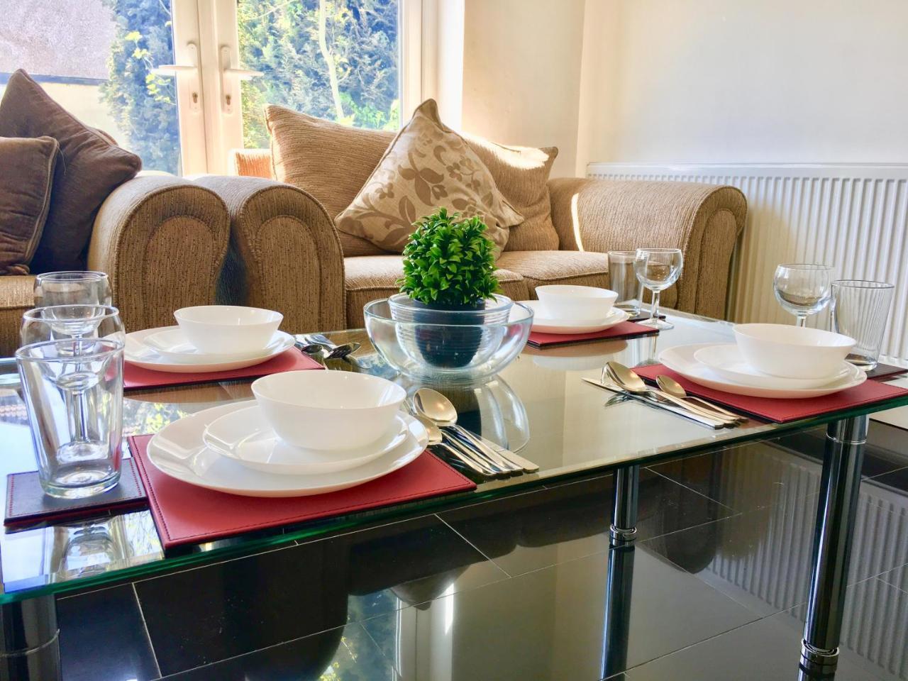 London 2 Bedroom Apartment, Kitchen, Reception And Private Garden Exterior photo
